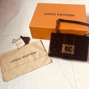 Louis Vuitton Vernice Amarante Patent Leather Shoulder Bag with Gold Hardware